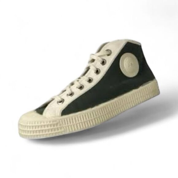 CEBO 0051 Originals Mid -Top
Sneakers 11 1/2 - Picture 2 of 7